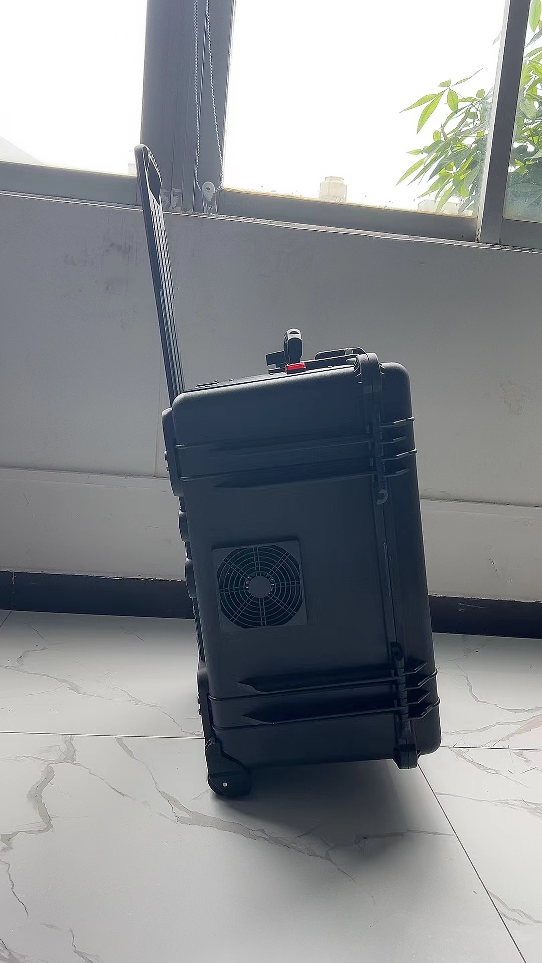 若尔盖手拉箱型移动通信干扰器